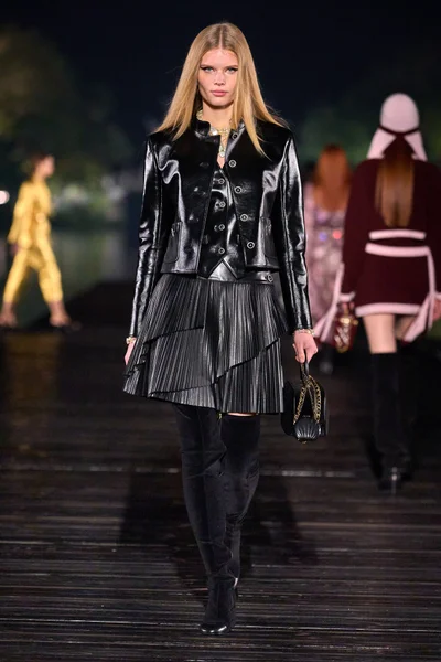 Look 55